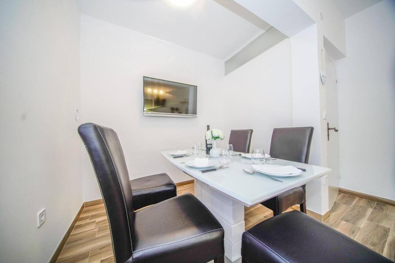 Apartman Mate สปลิตสกา ภายนอก รูปภาพ