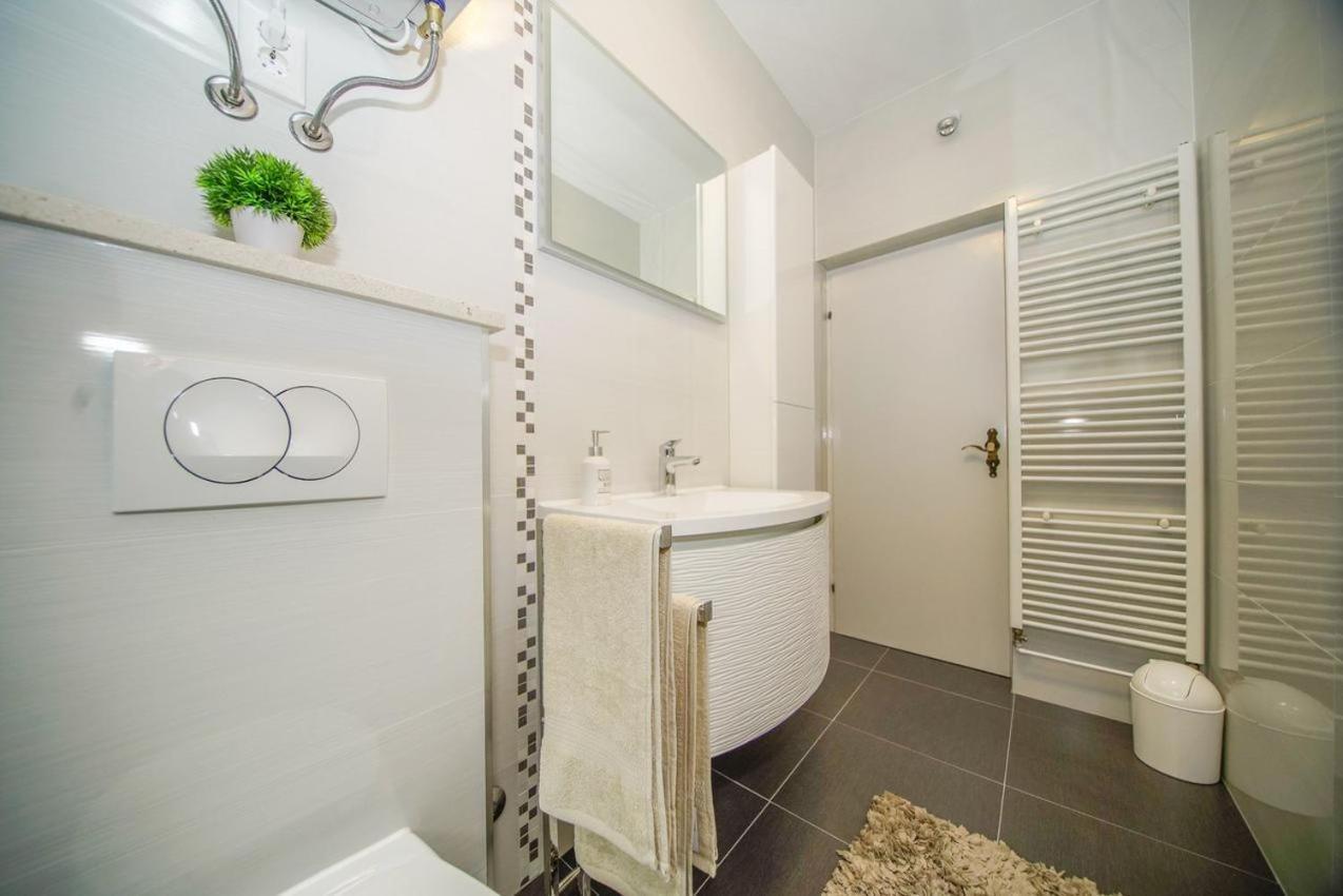 Apartman Mate สปลิตสกา ภายนอก รูปภาพ